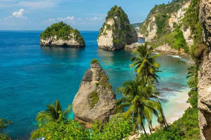 10 The Most Popular Tourist Attractions in Nusa Penida That you Must Visit